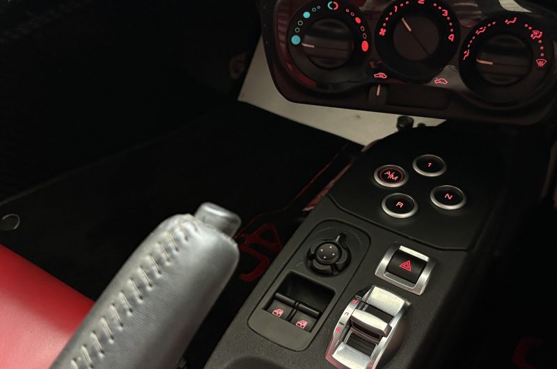 Interior 9