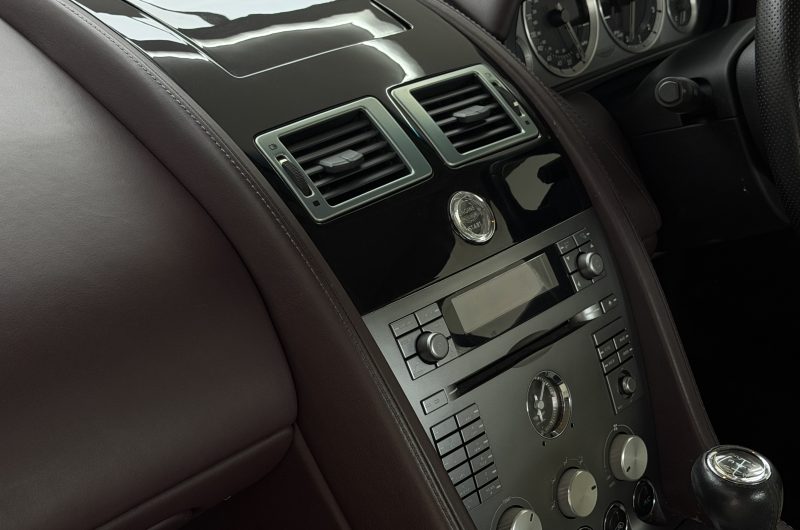 Interior 13