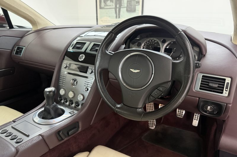 Interior 8