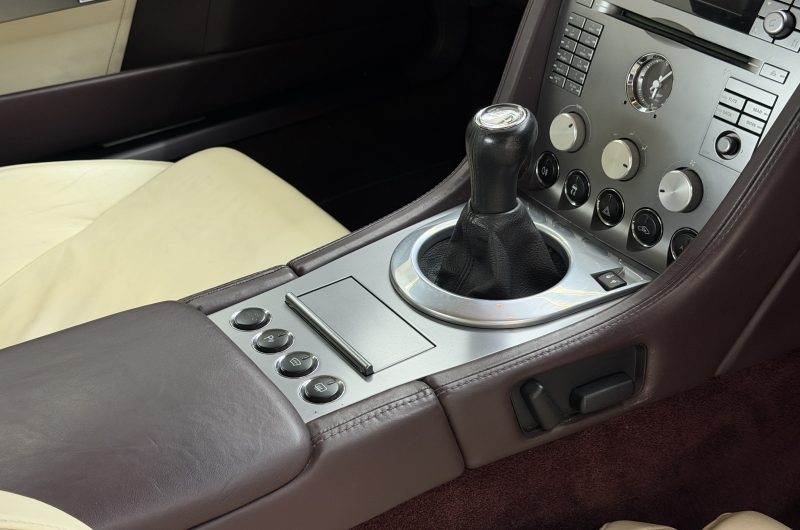 Interior 6