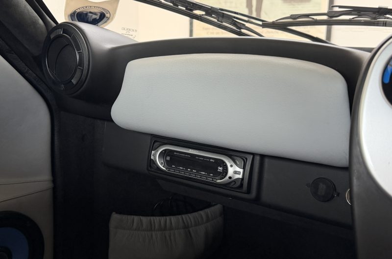 Interior 12