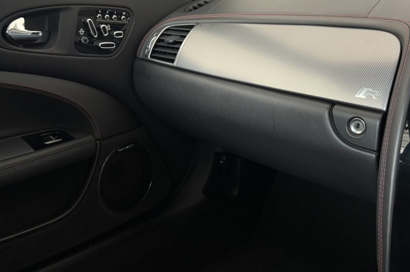 Interior 4