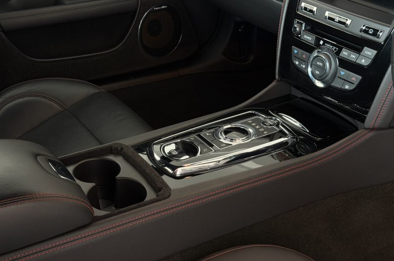 Interior 13