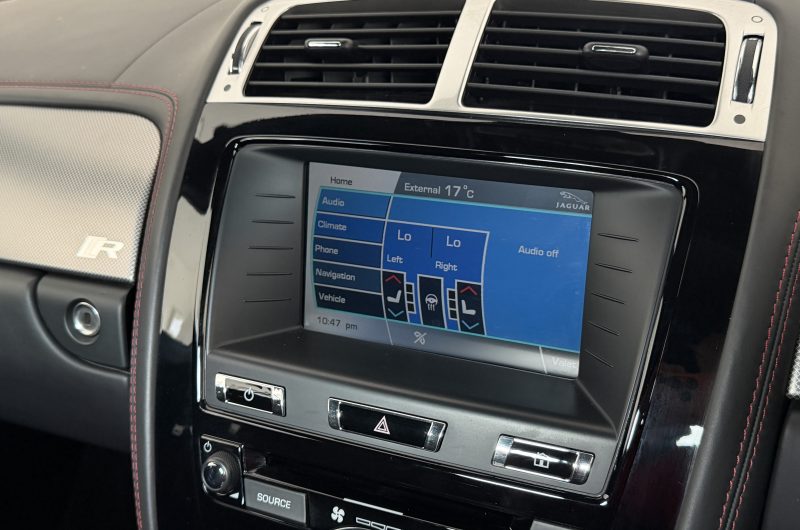 Interior 8