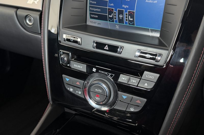 Interior 6