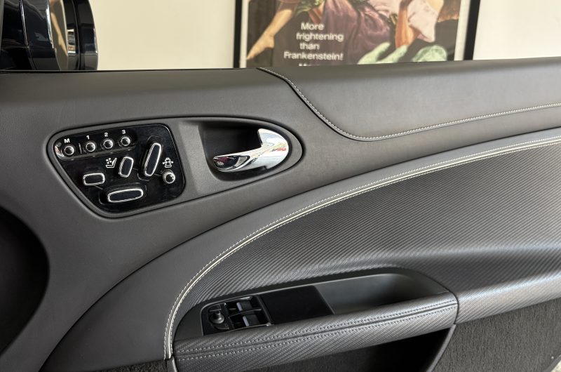 Interior 12