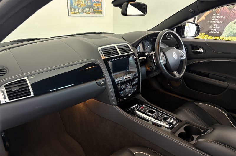 Interior 20