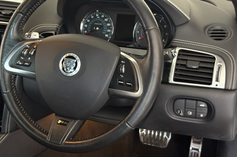 Interior 10
