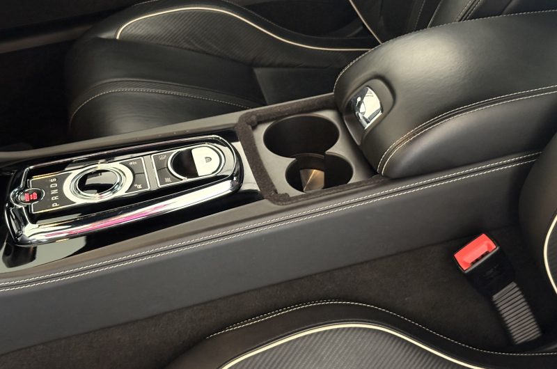 Interior 4
