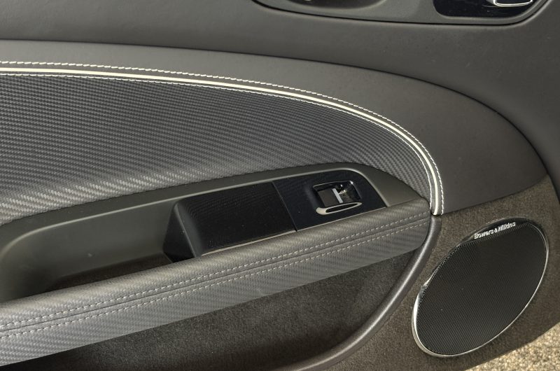 Interior 17