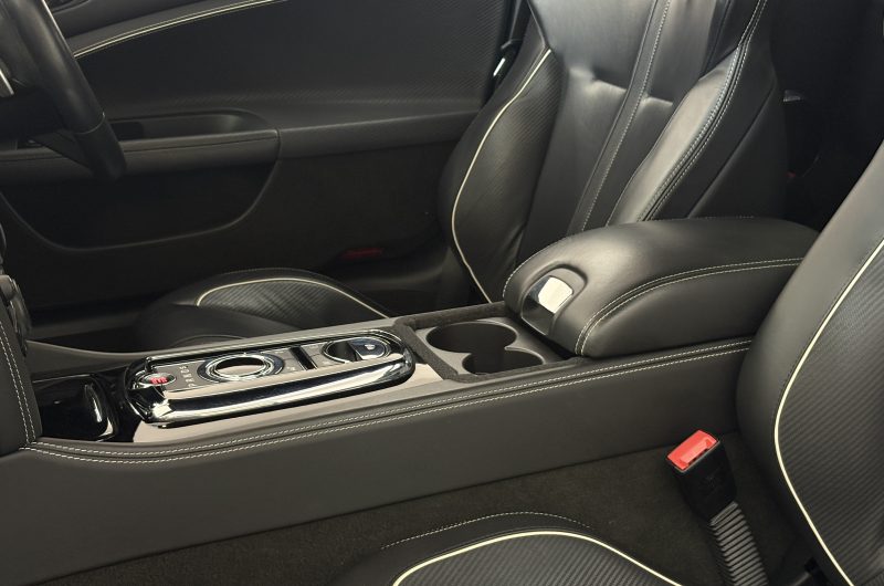 Interior 11