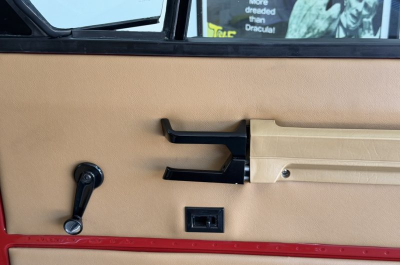Interior 18