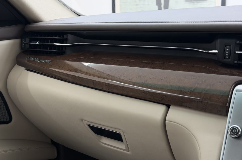 Interior 14
