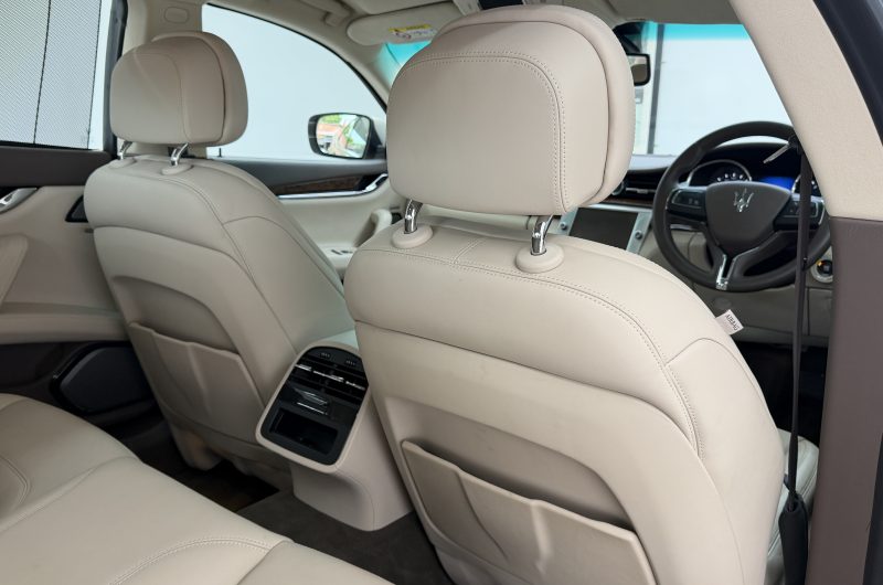 Interior 4