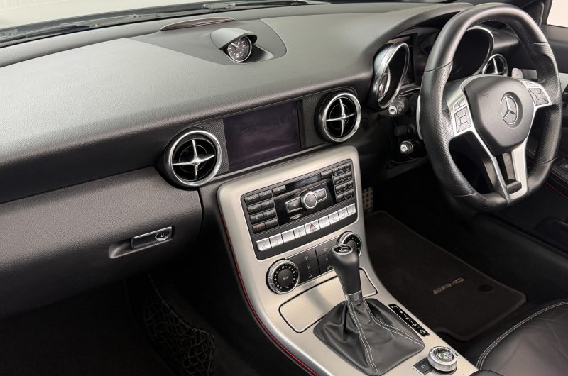 Interior 15