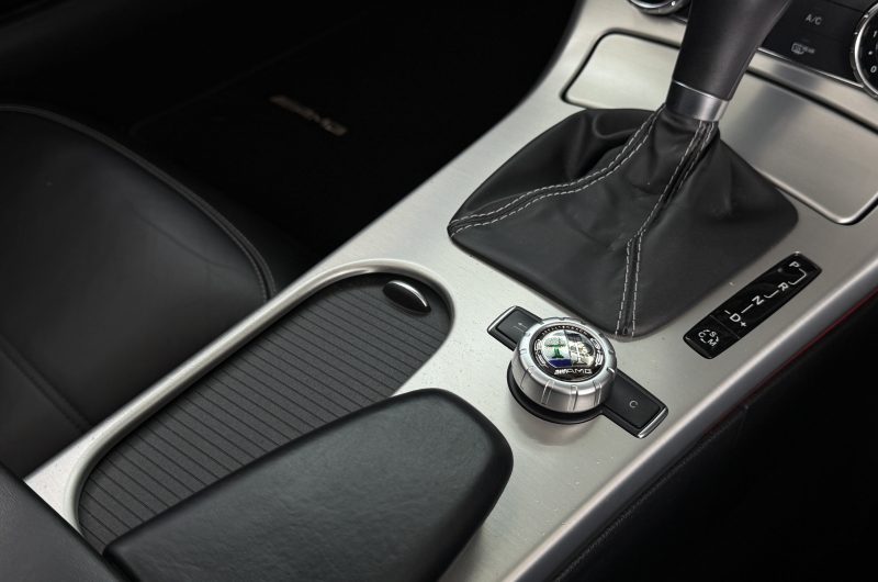 Interior 10