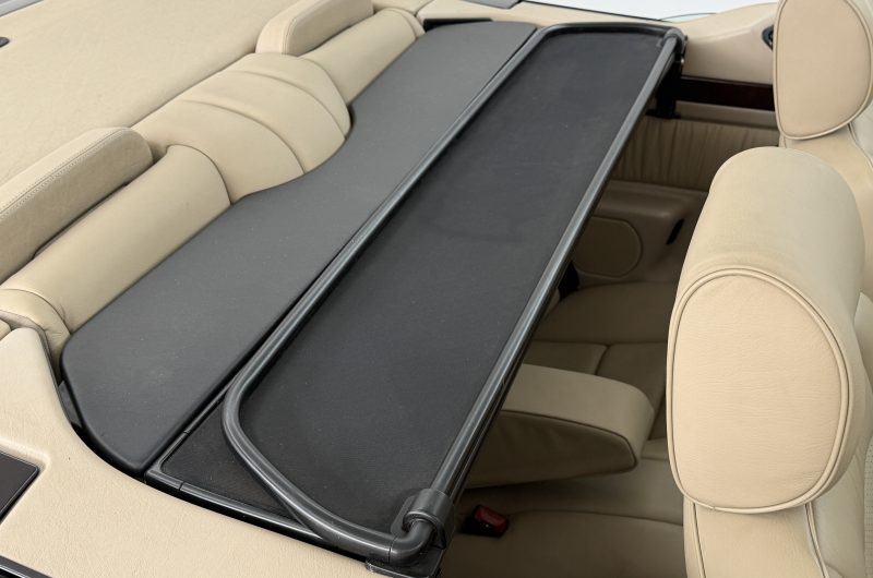 Interior 6