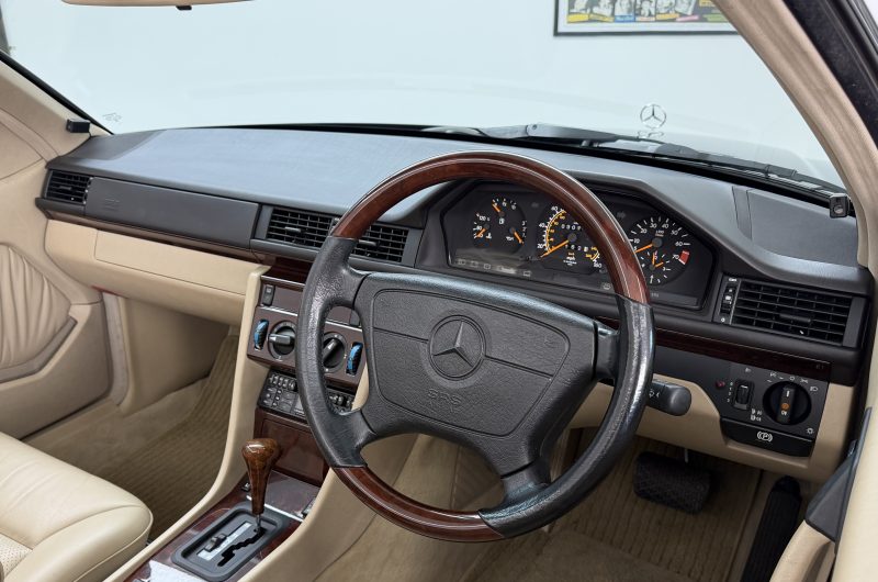 Interior 8