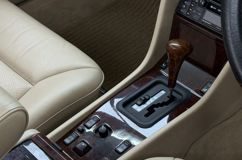 Interior 16