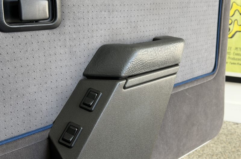 Interior 18