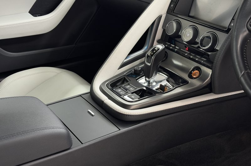 Interior 4