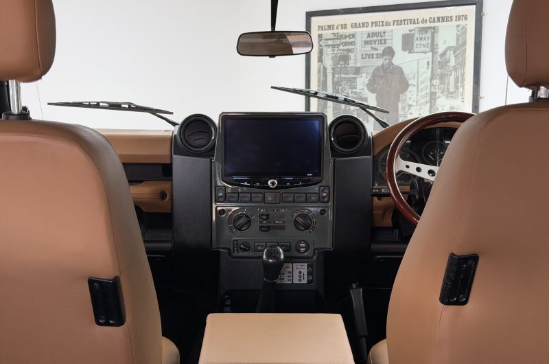 Interior 8