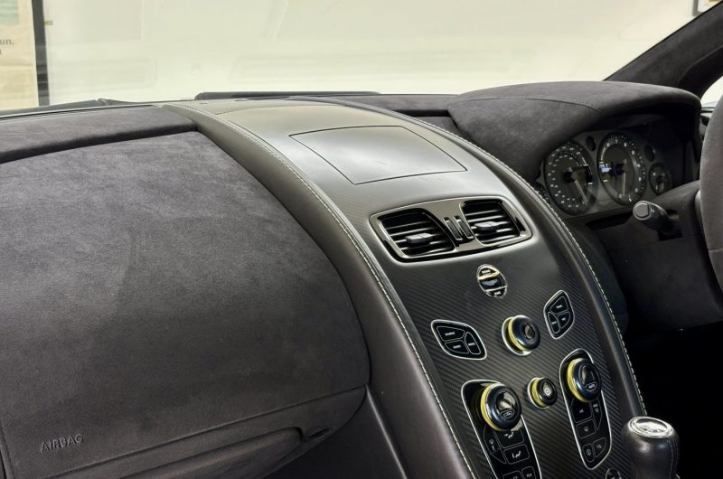 Interior 4