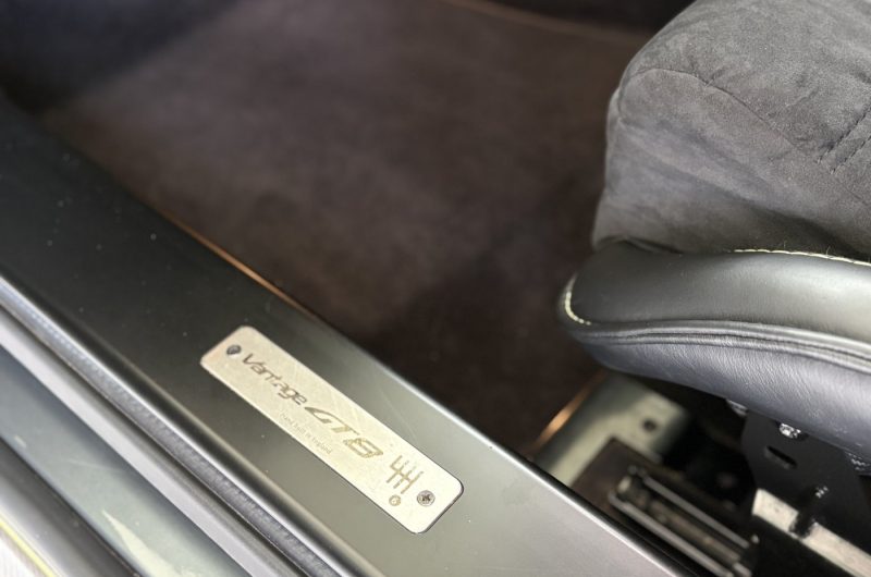 Interior 9
