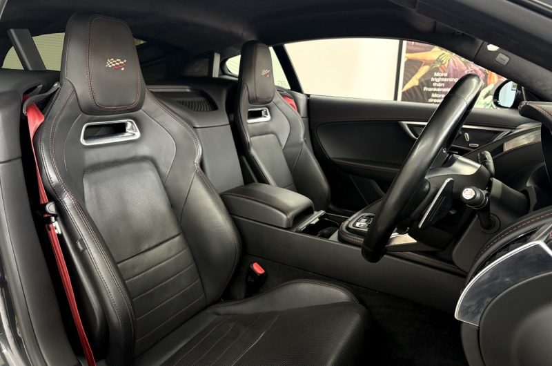 Interior 6