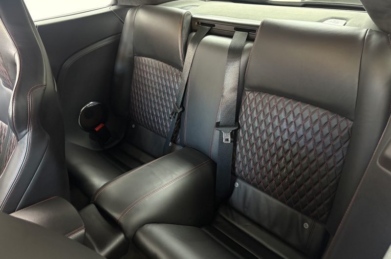 Interior 8