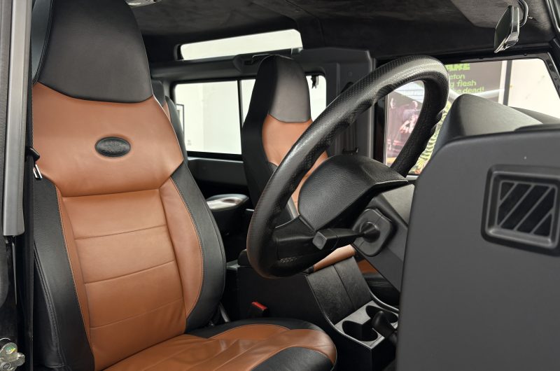Interior 8