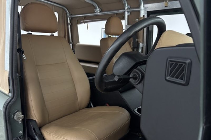 Interior 8