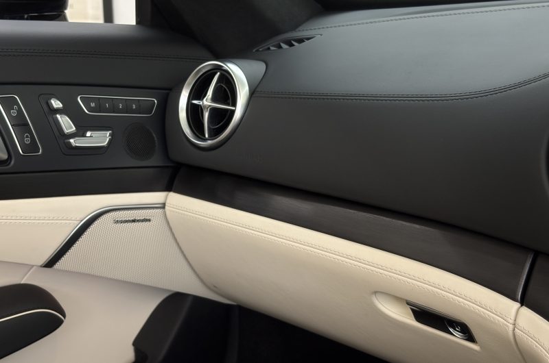 Interior 4