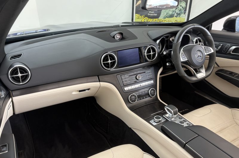 Interior 13