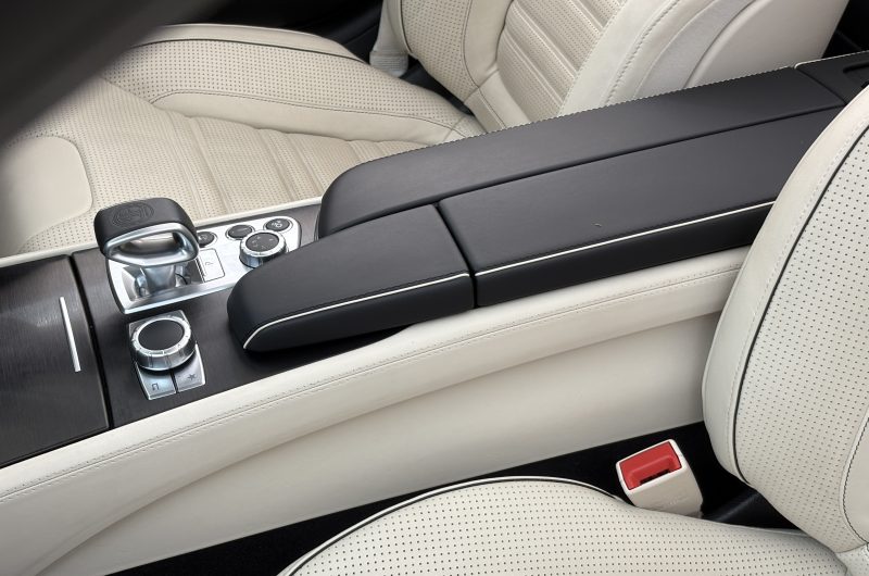 Interior 5